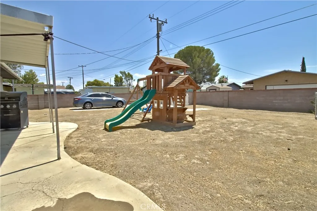 main property photo 13