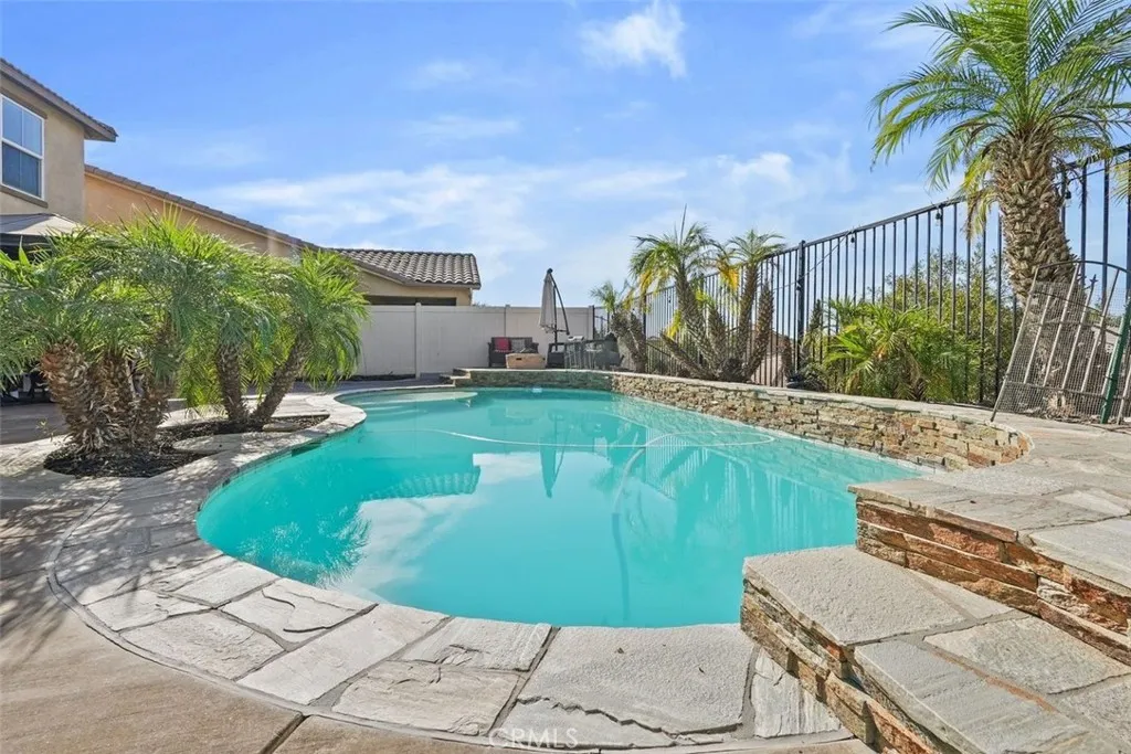 main property photo 50