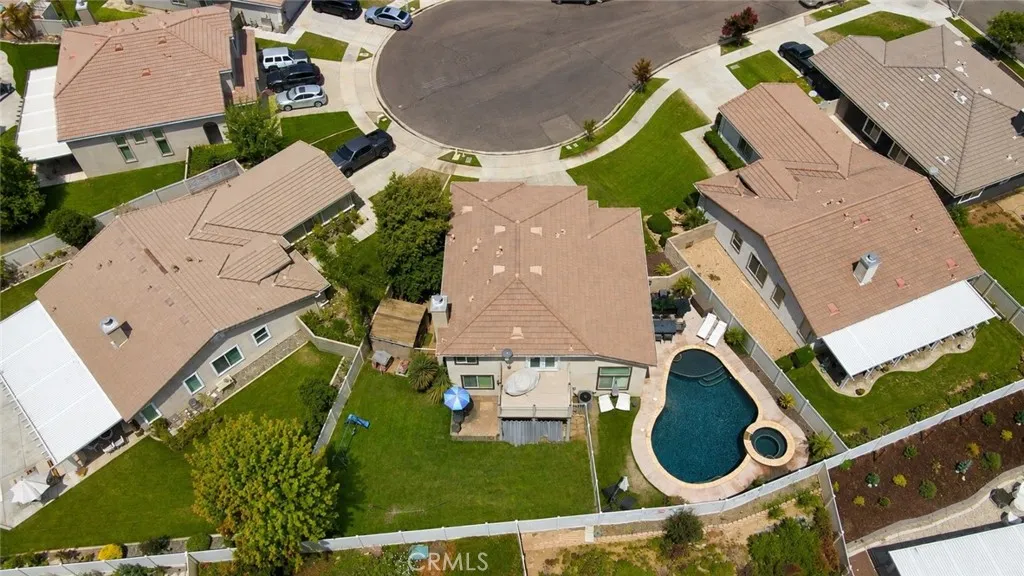 main property photo 41