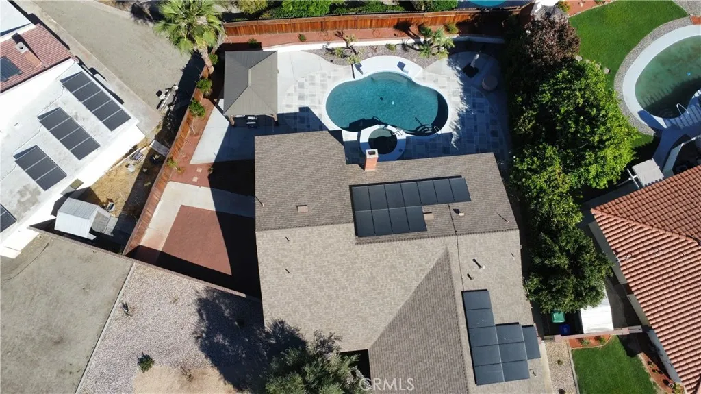 main property photo 40