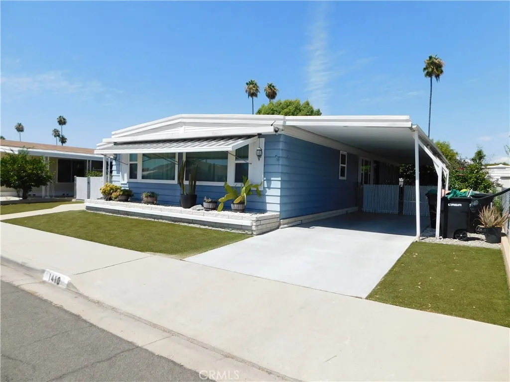 main property photo 74