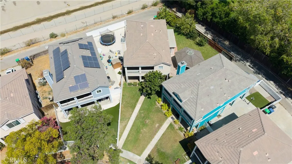 main property photo 36