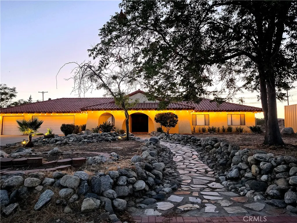 main property photo 10