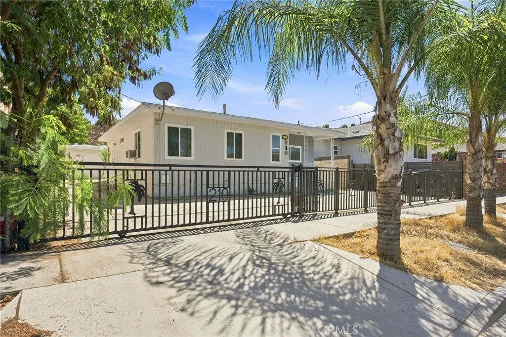 main property photo 10