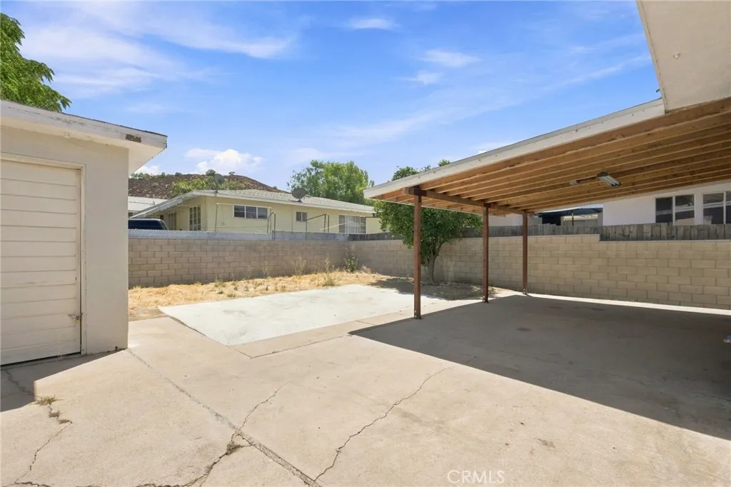 main property photo 34