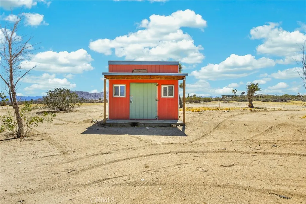 main property photo 33