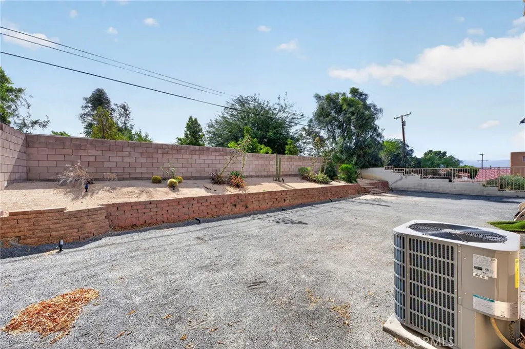 main property photo 50