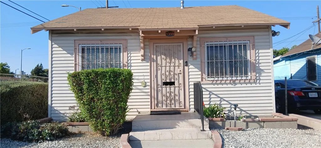 main property photo 0