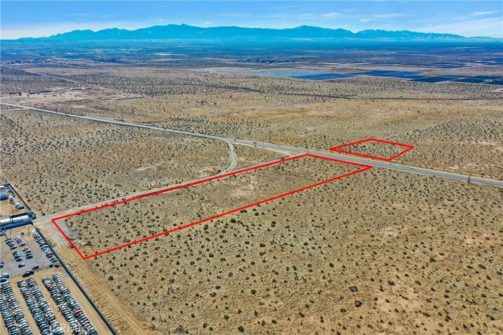 main property photo 6