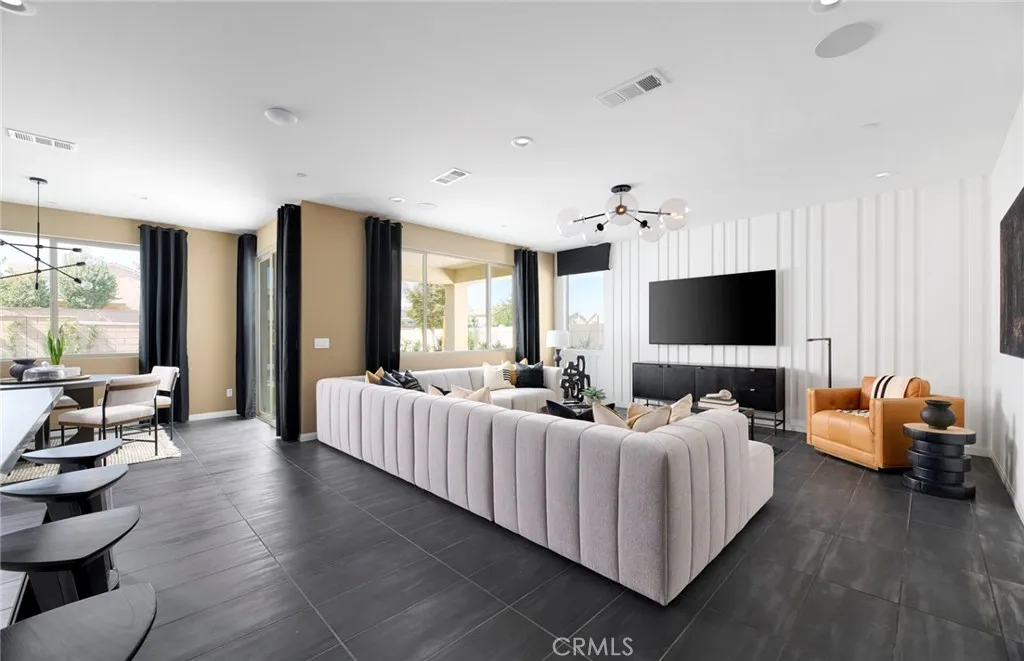 property viewer photo 5
