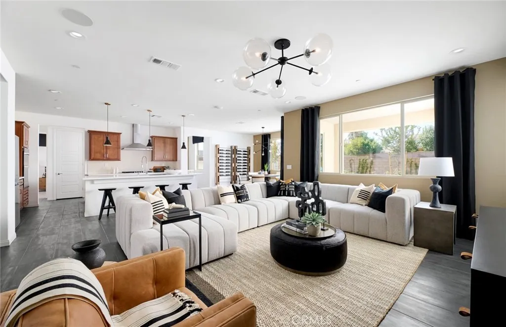 property viewer photo 6