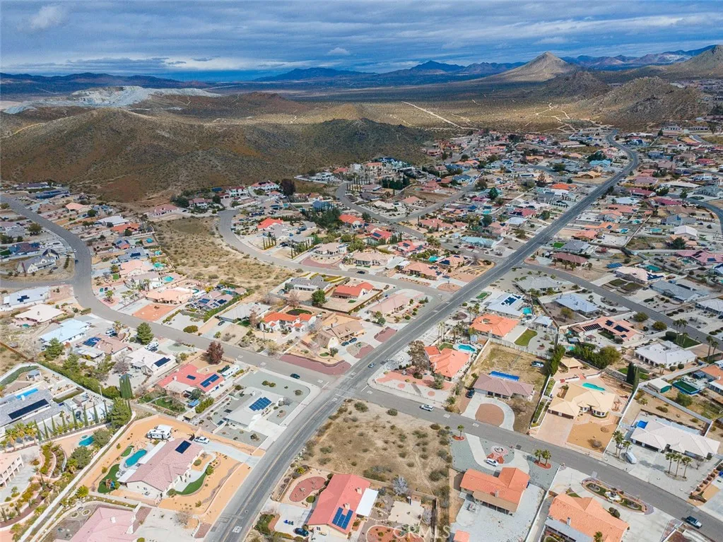 main property photo 10