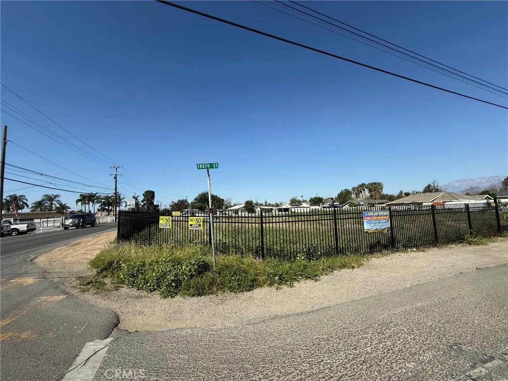 main property photo 9