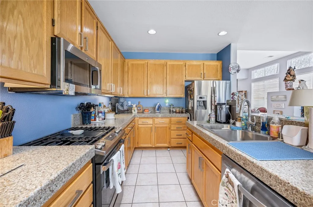 main property photo 16