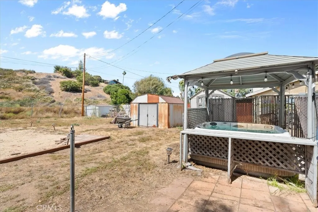 main property photo 25