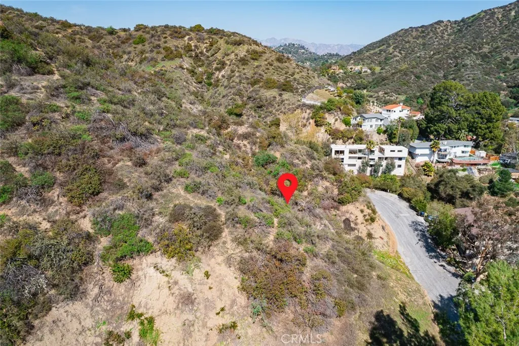 main property photo 13
