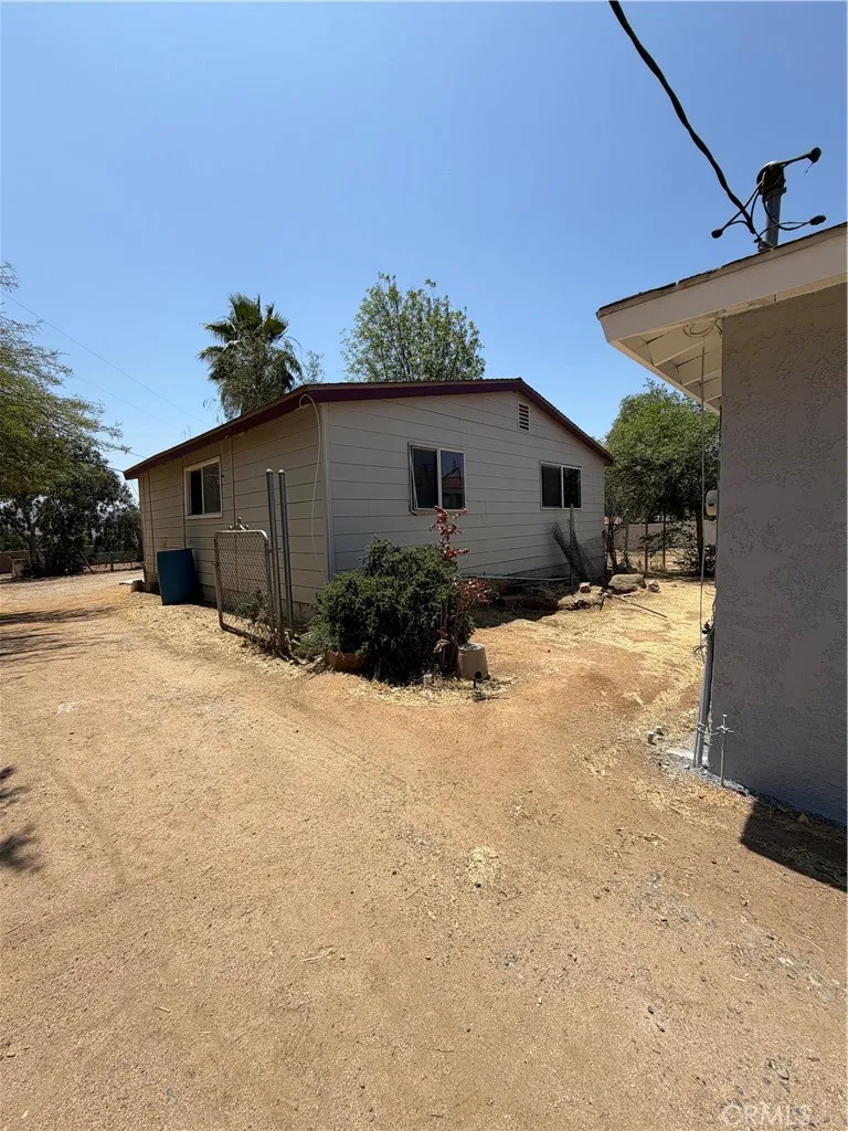main property photo 23