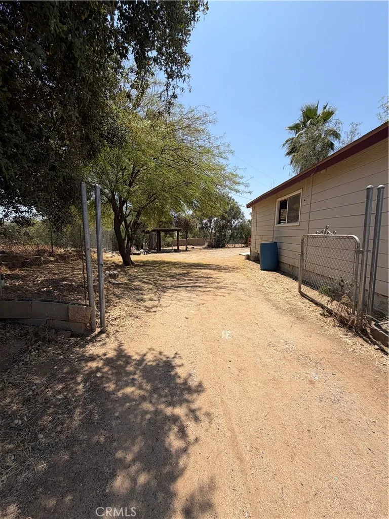 main property photo 24