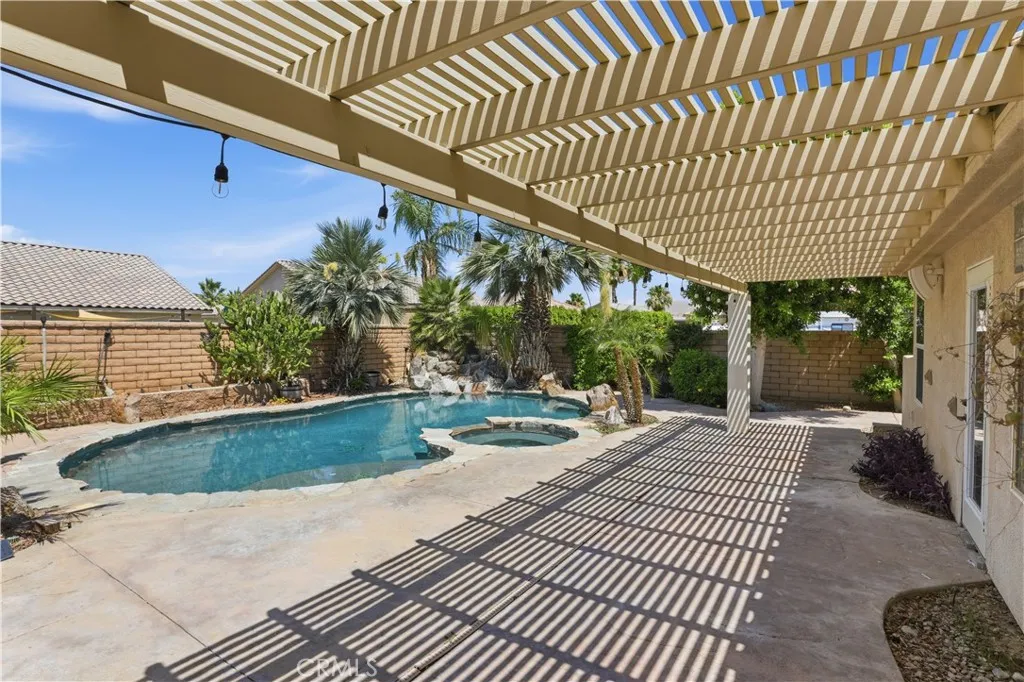 main property photo 27