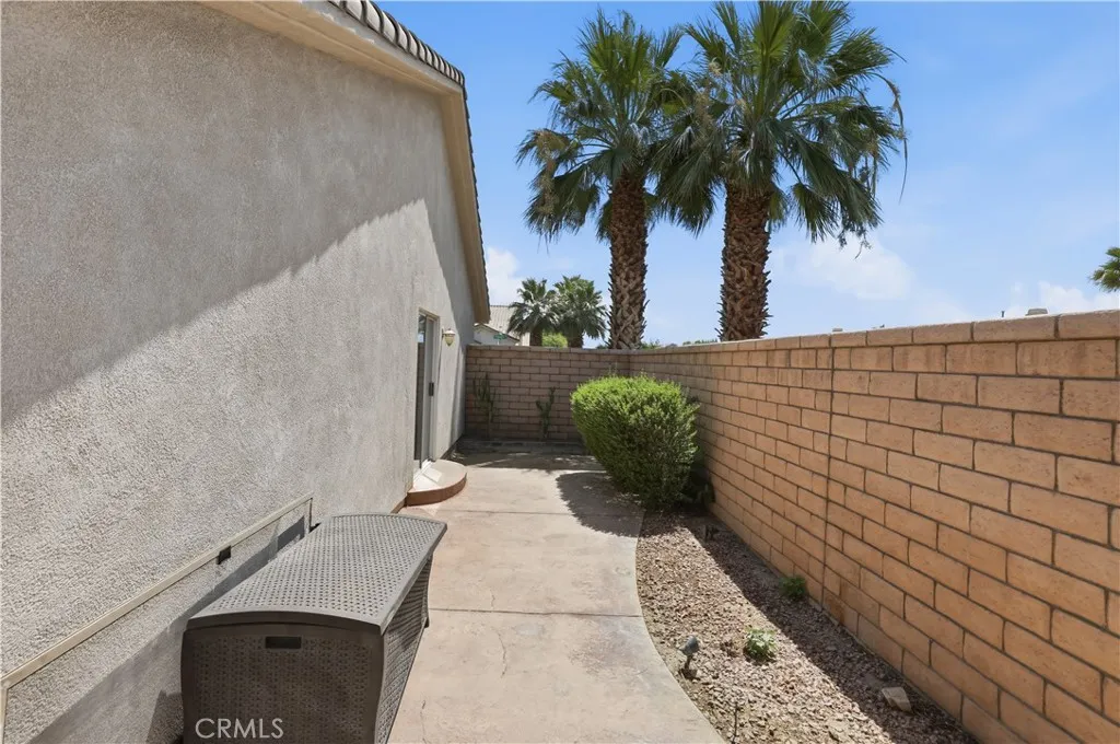 main property photo 40