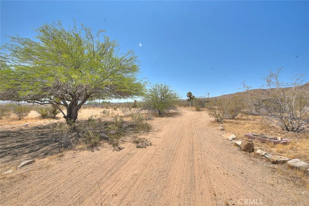 main property photo 40