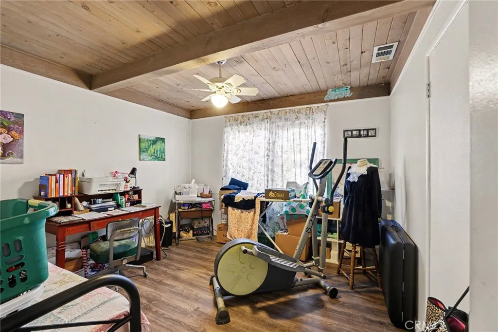 main property photo 17