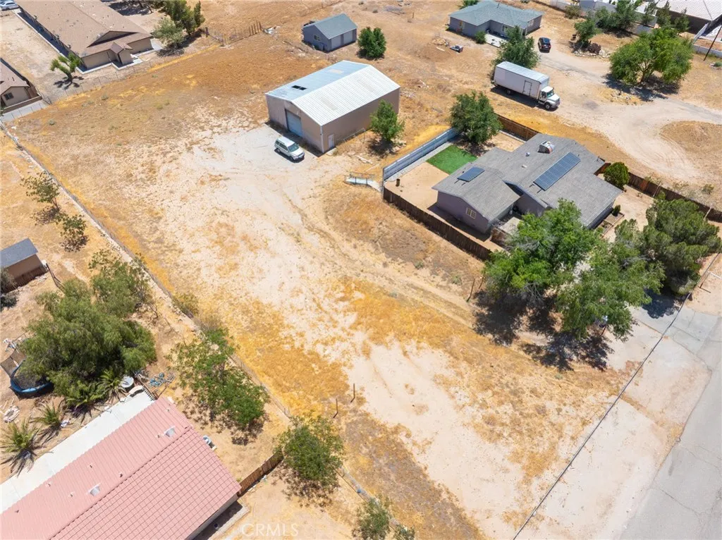 main property photo 40