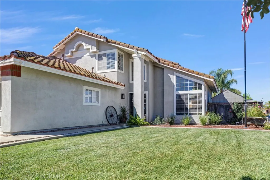 main property photo 3