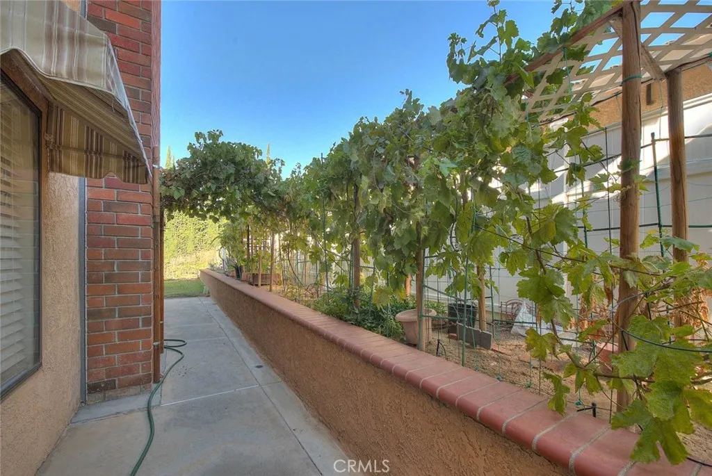 main property photo 41