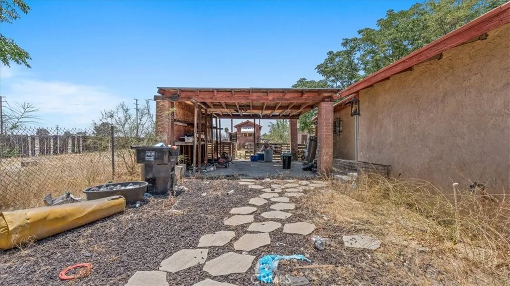 main property photo 41