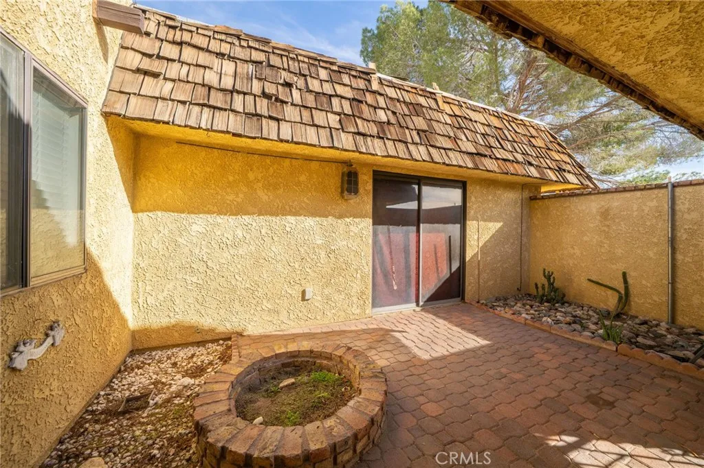 main property photo 10