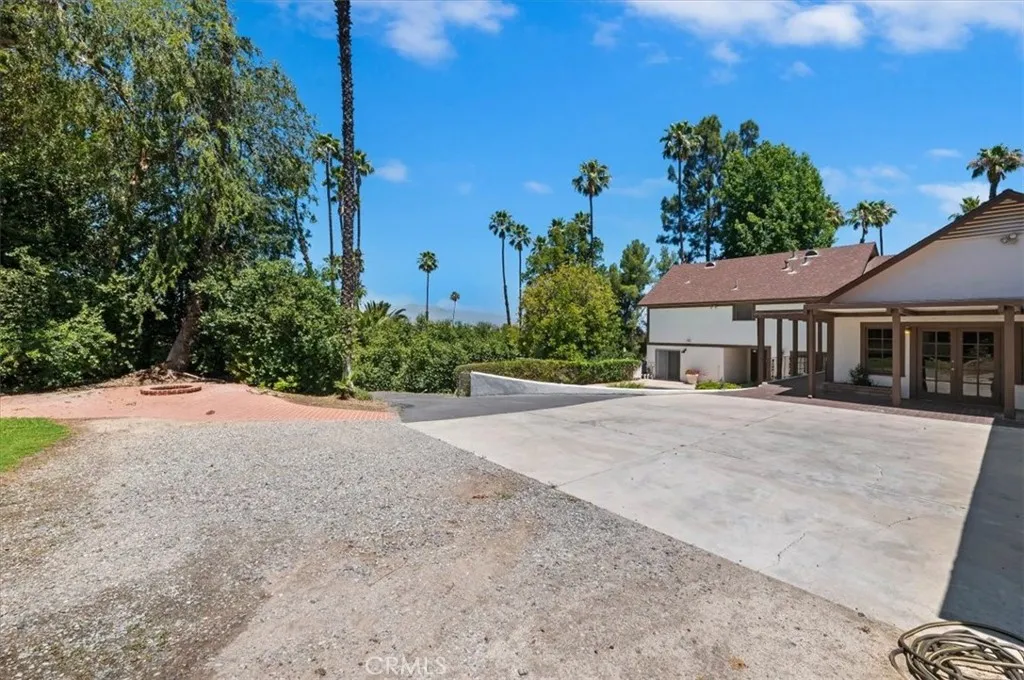 main property photo 67