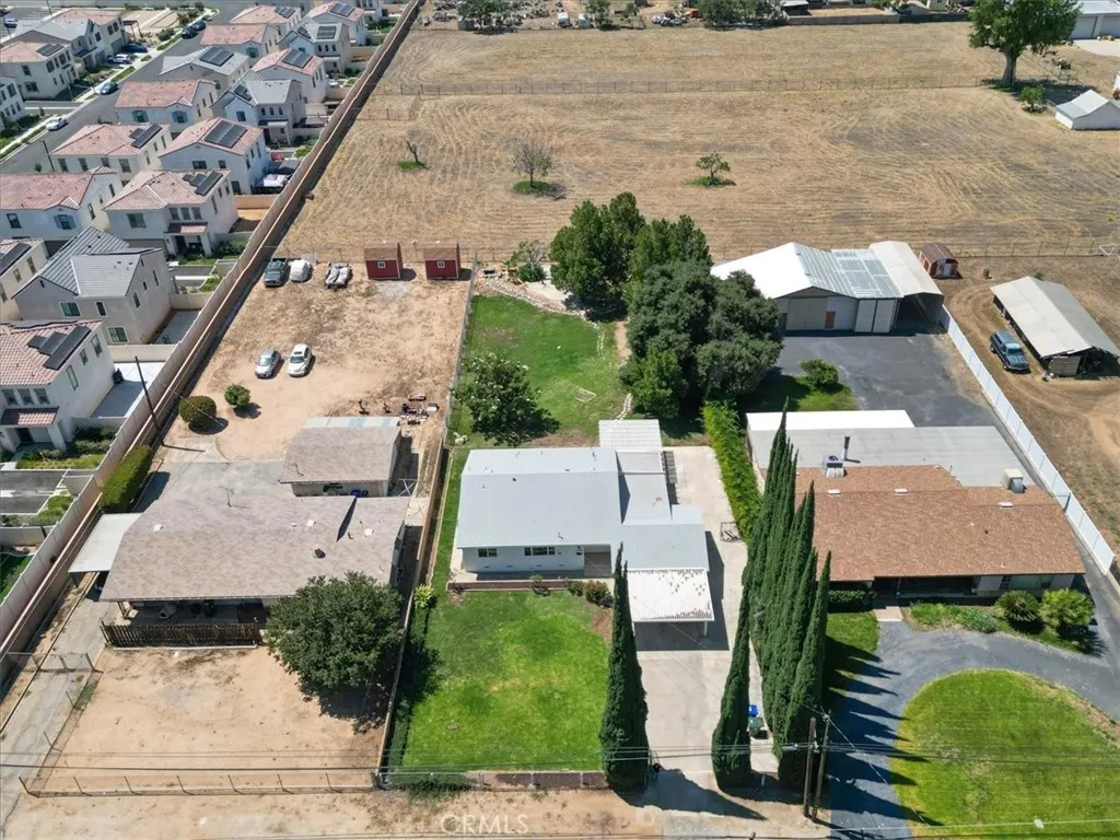 main property photo 39
