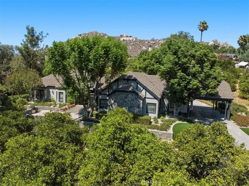 main property photo 66