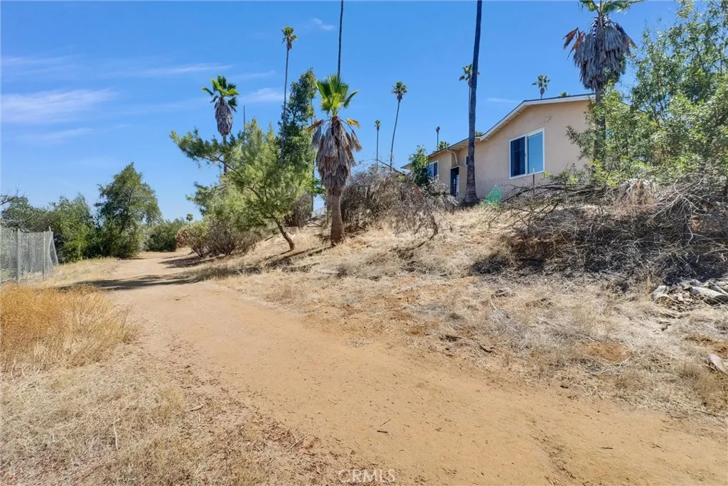main property photo 41