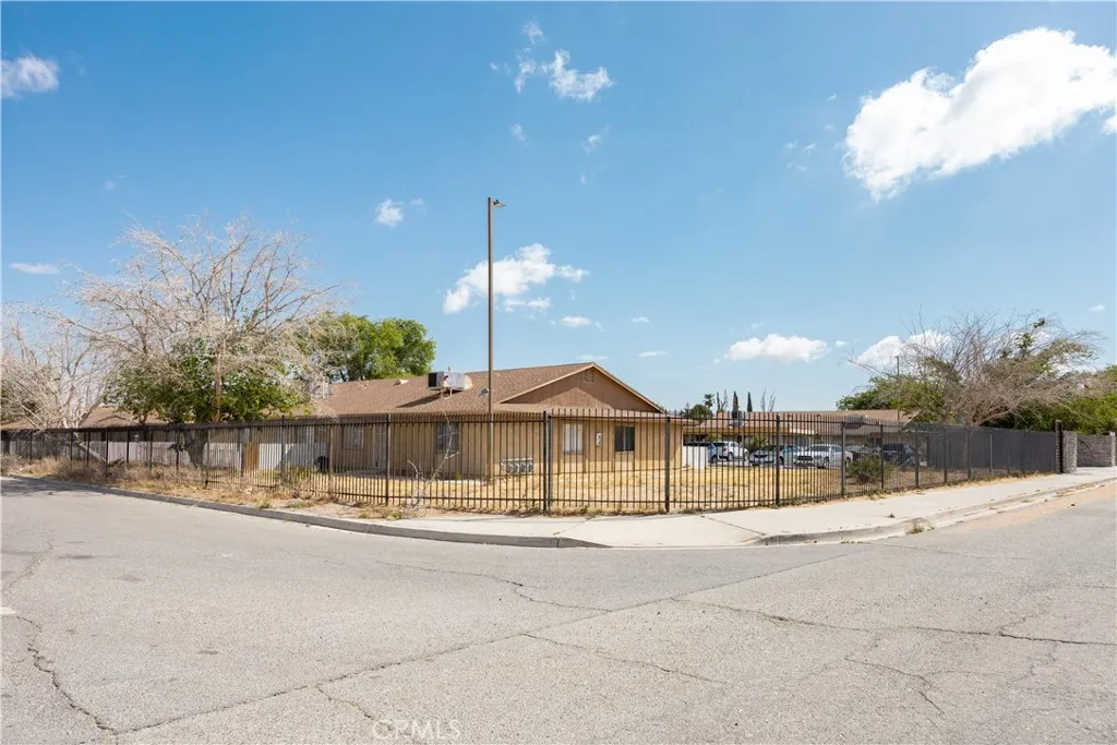 main property photo 1