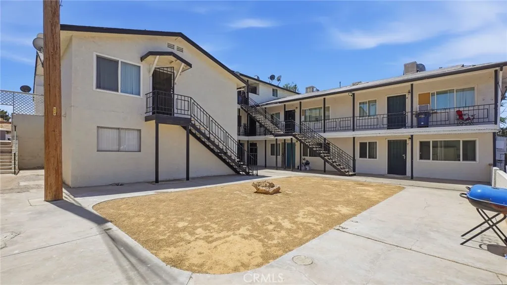 main property photo 8