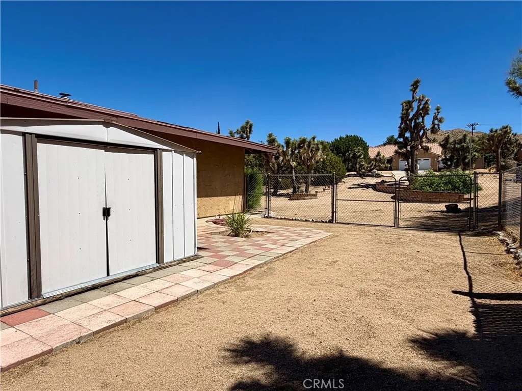 main property photo 36