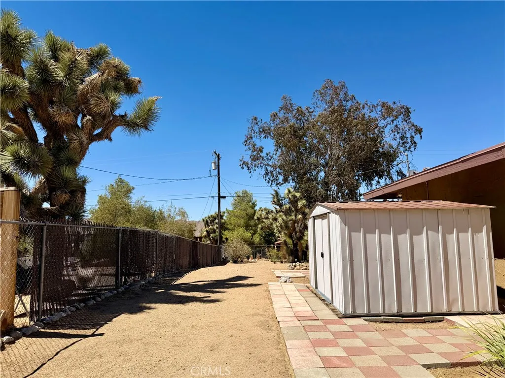 main property photo 37