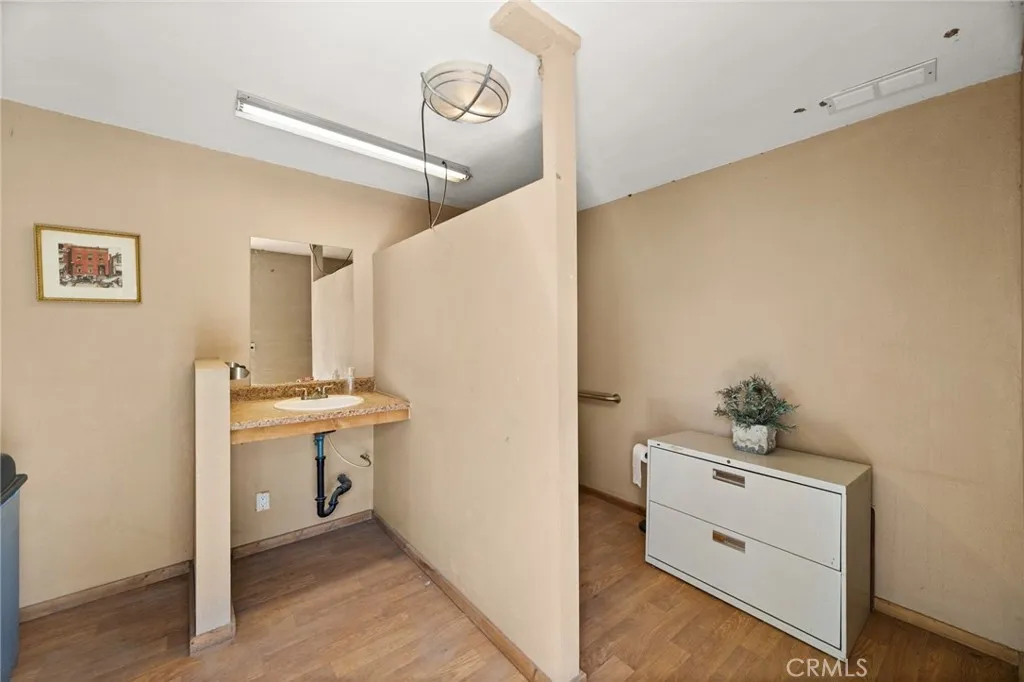 main property photo 70