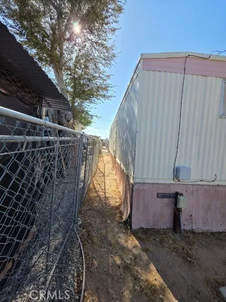 main property photo 23