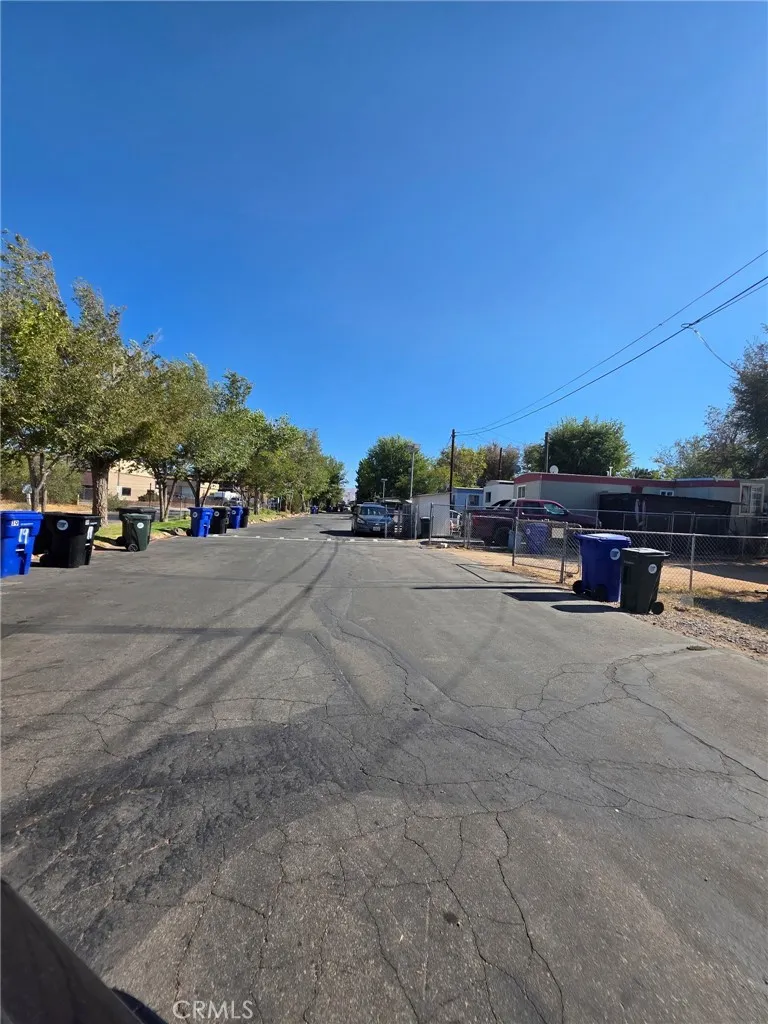 main property photo 28