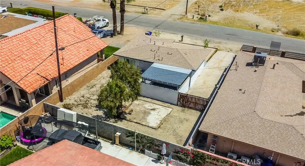 main property photo 50