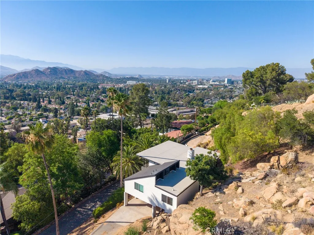 main property photo 53