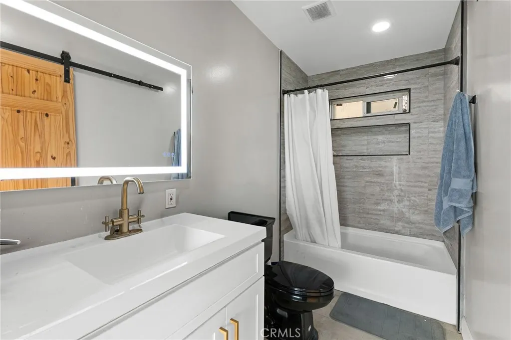 main property photo 65