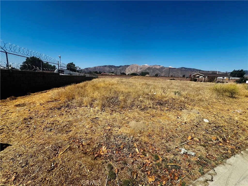 main property photo 9