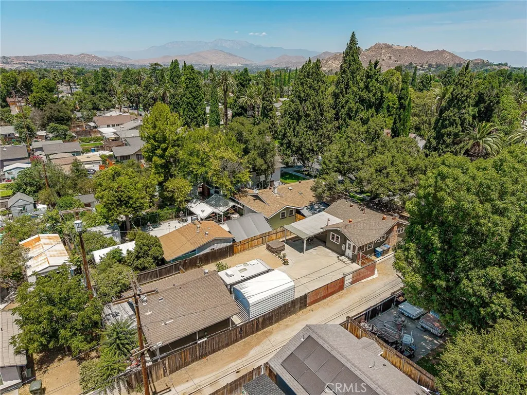main property photo 65