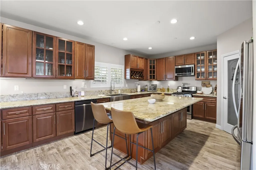 main property photo 18