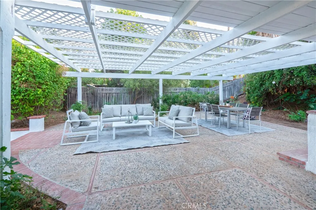 main property photo 50