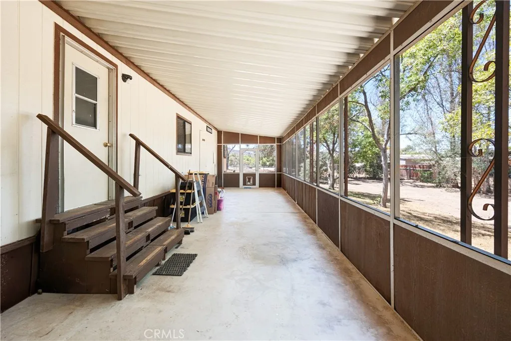 main property photo 28
